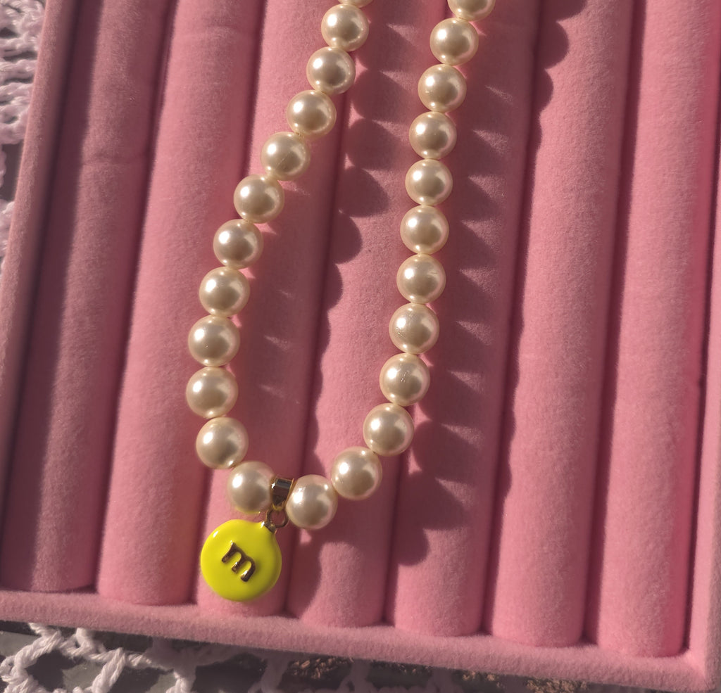 Imitation Pearl Choker with m&m's pendant