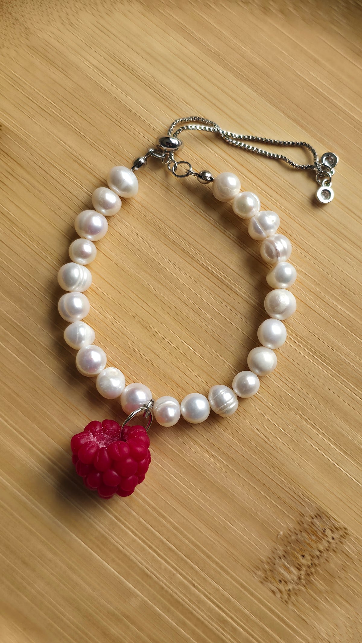 Freshwater Pearl Bracelet with Raspberry