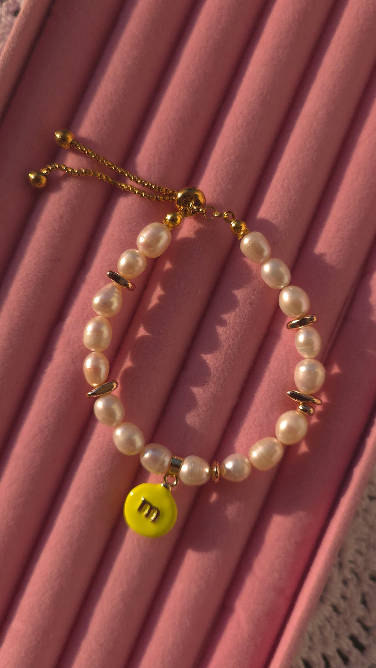 m&m's Natural Freshwater Pearl Bracelet