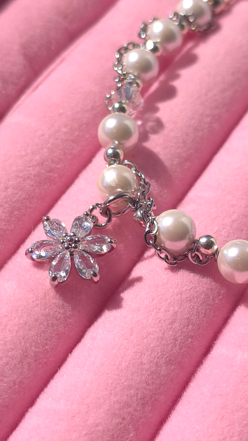 Chained, but delicate Bracelet