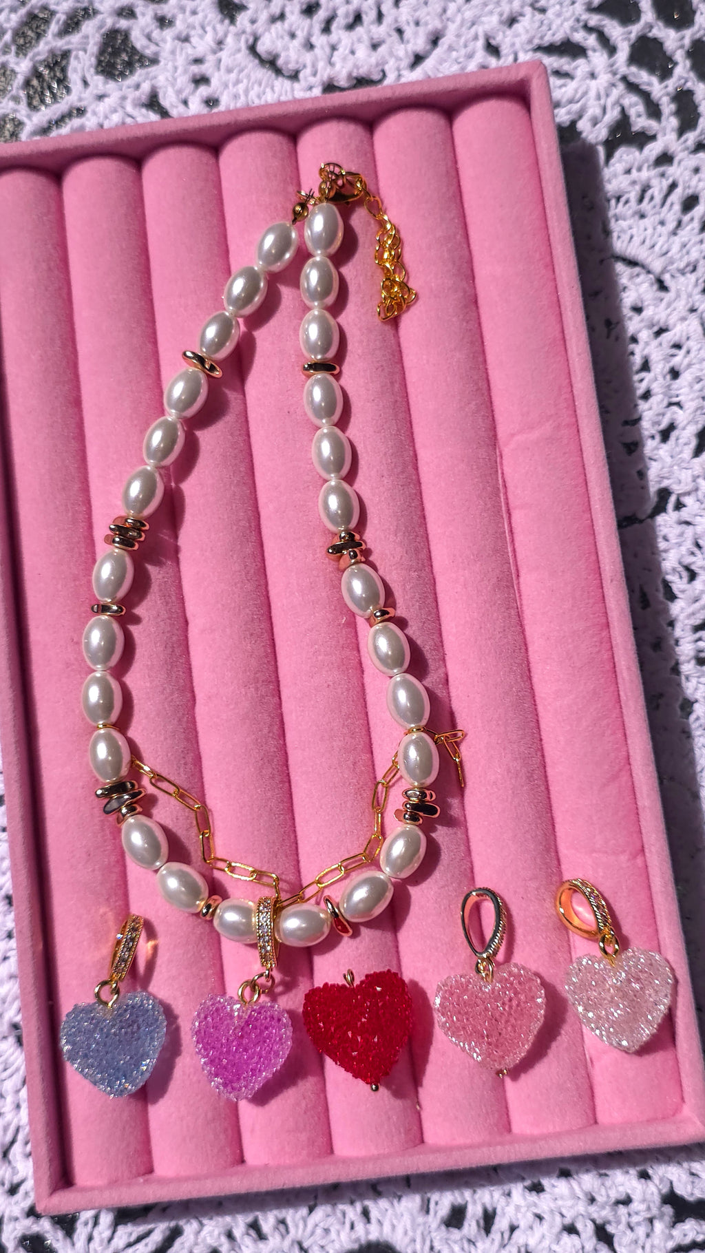 A nostalgic dream choker